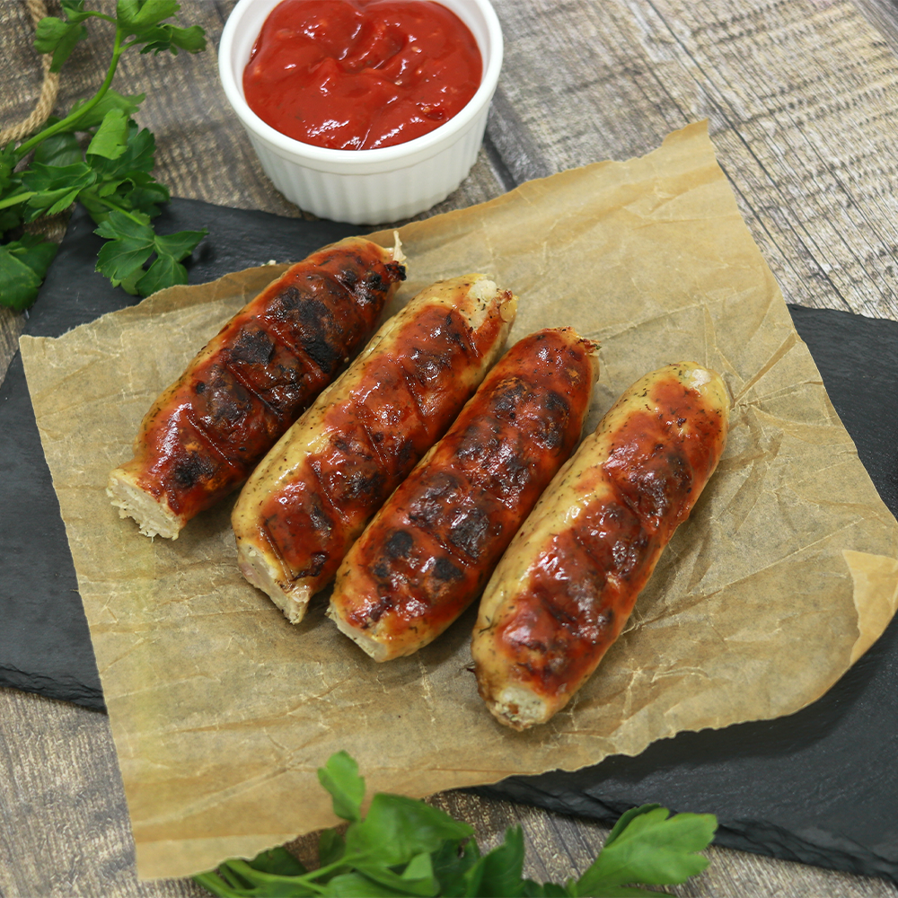 Колбаски куриные для жарки с зеленью